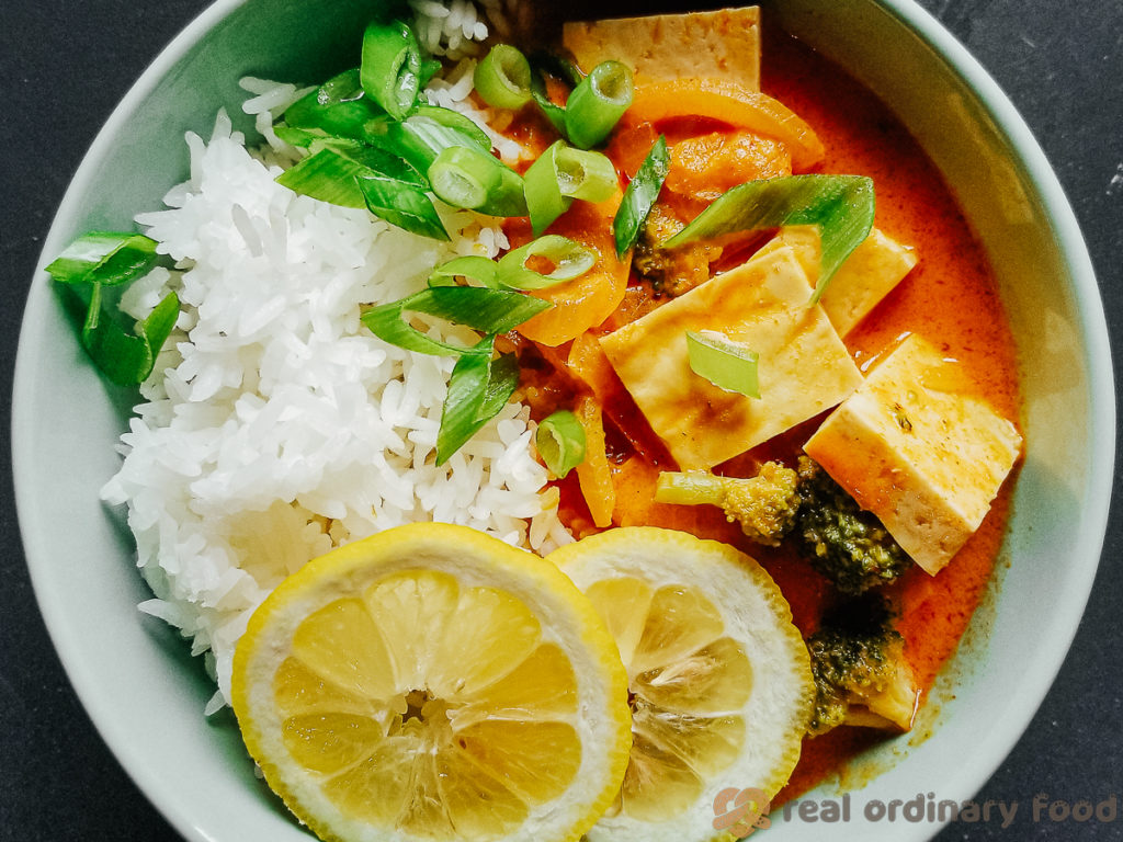 vegan thai red curry (kaeng phet)