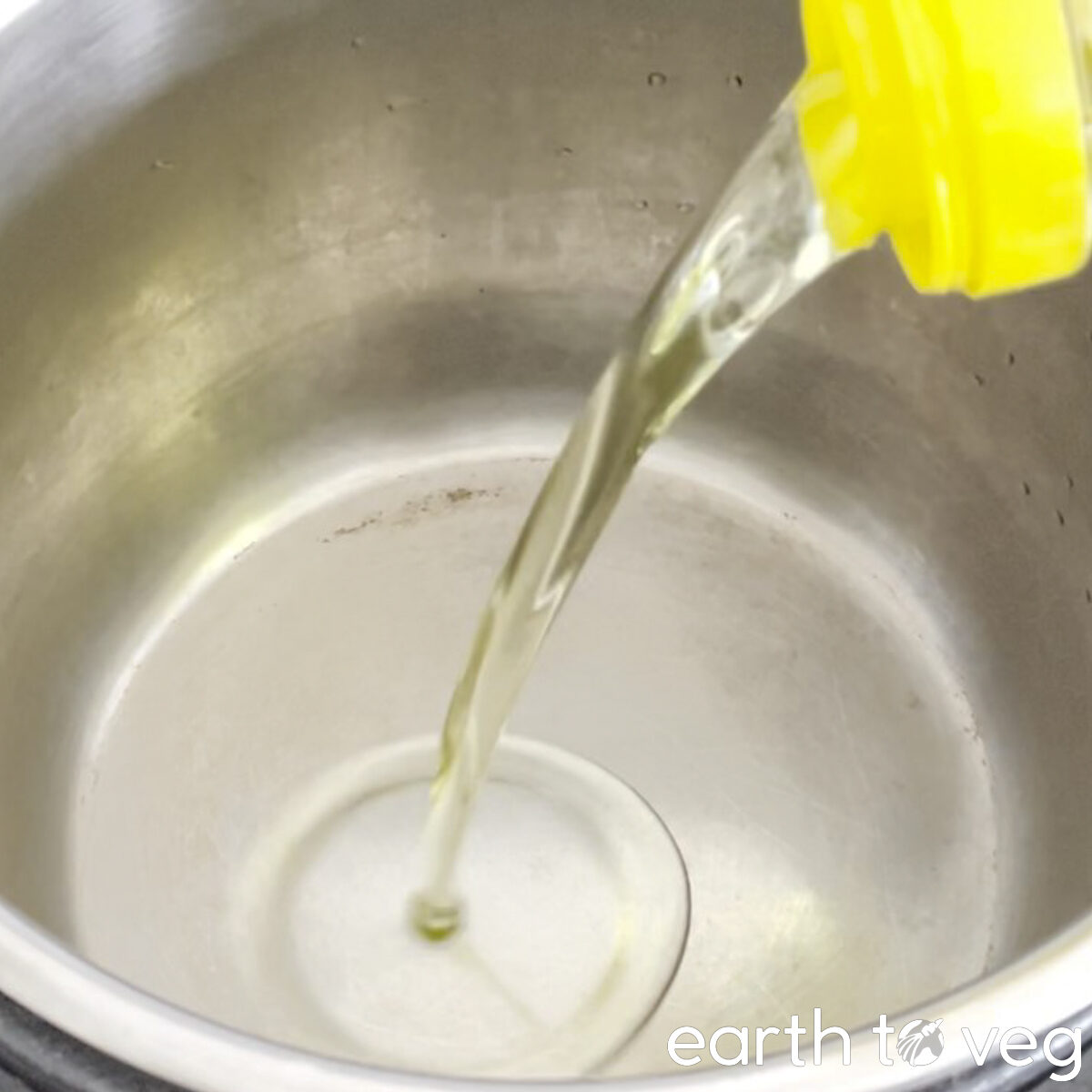 pour in sunflower oil