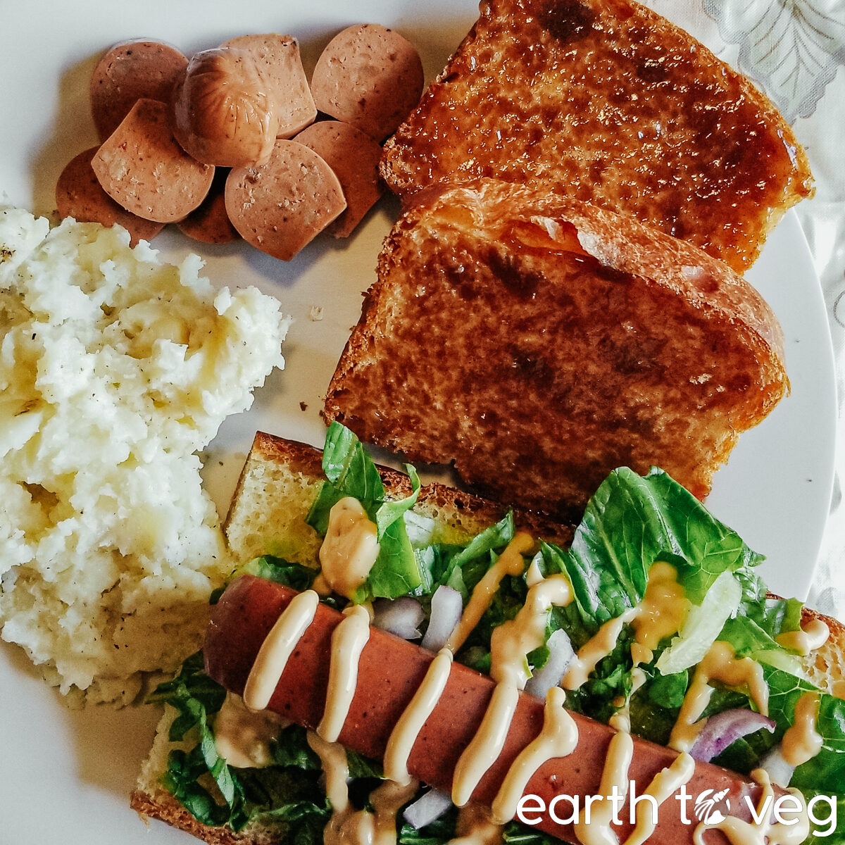 vegan hot dogs, toast, and mashed potatoes